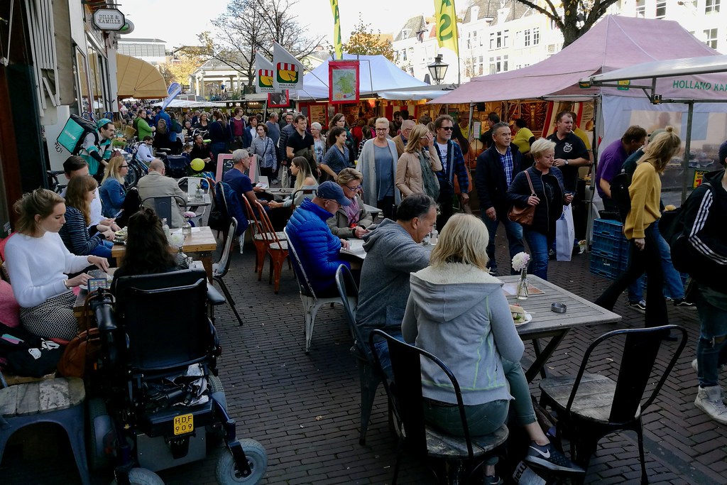 Sábado de mercado en Leiden.